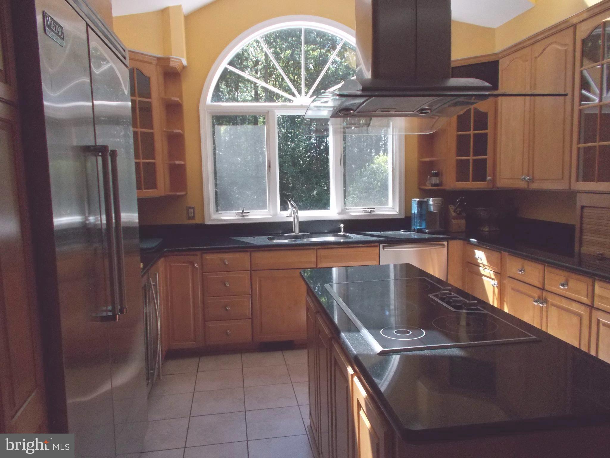 8034 Stillbrooke Road Manassas, VA 20112 - Photo 9 of 25 Kitchen