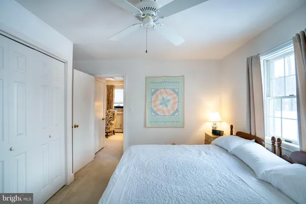 a view of entryway with a rug