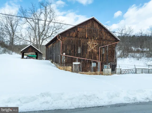 $1,200,000 | 5859 Bethel Road, Alexandria, PA 16611