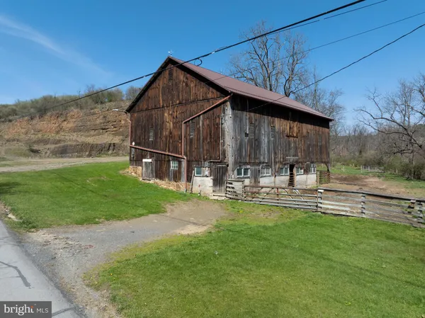 $1,200,000 | 5859 Bethel Road, Alexandria, PA 16611