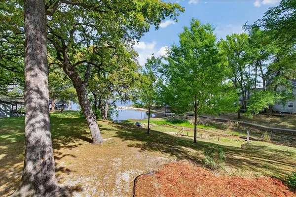 $350,000 | 102 Summerall Drive, Mabank, TX 75156