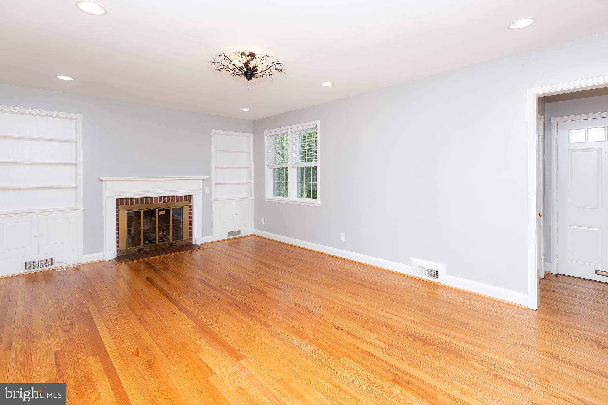 4023 Deepwood Road Baltimore, MD 21218 - Photo 5 of 42 Gallery Image 5
