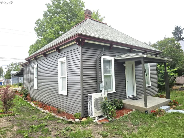 $210,000 | 201 East Burgen Street, Goldendale, WA 98620