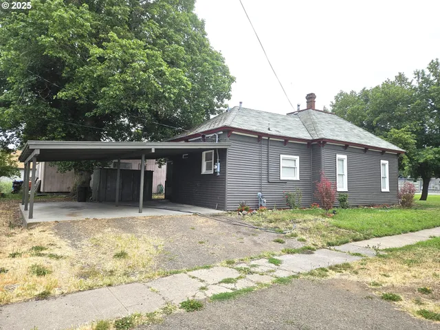 $210,000 | 201 East Burgen Street, Goldendale, WA 98620