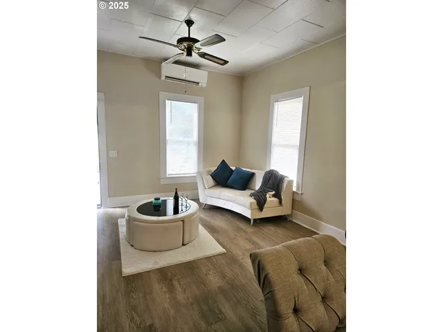 $210,000 | 201 East Burgen Street, Goldendale, WA 98620