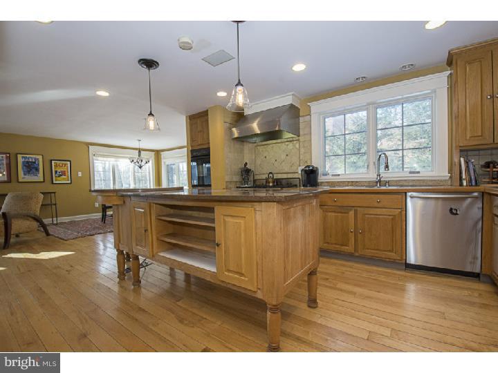 70 Kynlyn Road Radnor, PA 19087 - Photo 4 of 25 Kitchen