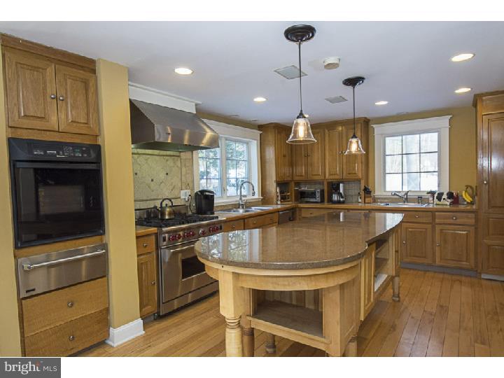 70 Kynlyn Road Radnor, PA 19087 - Photo 5 of 25 Kitchen