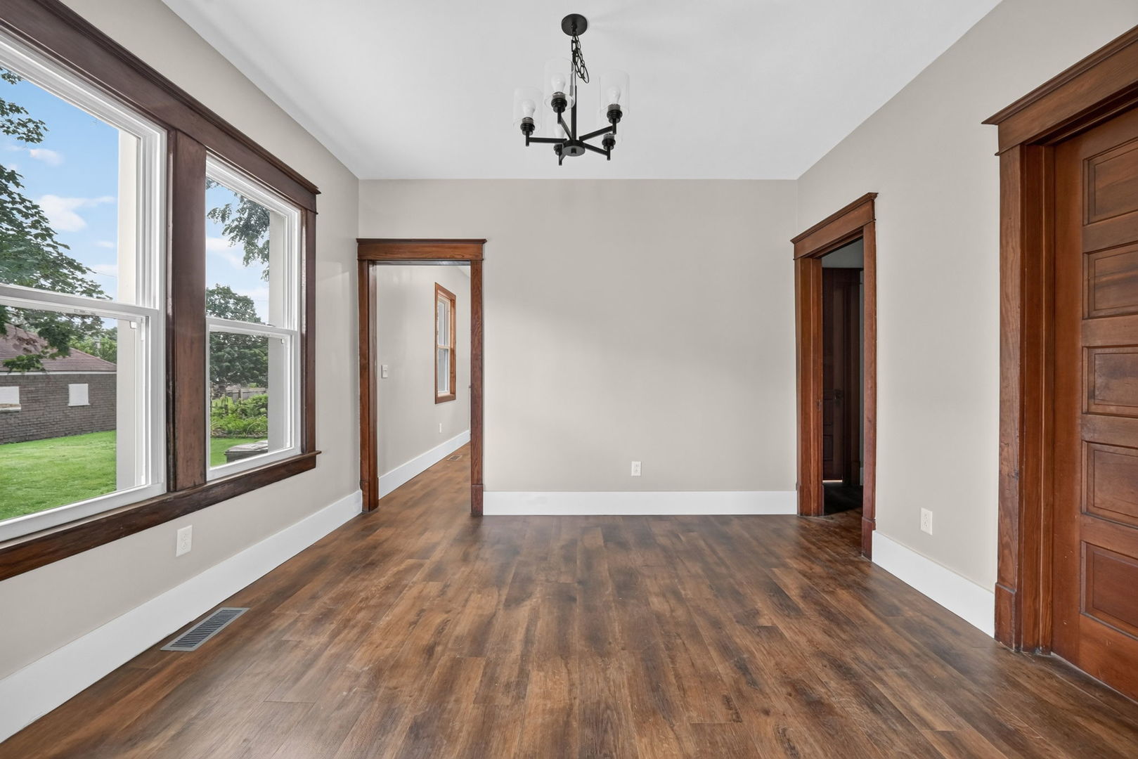558 South 3rd Street Rochelle, IL 61068 - Photo 7 of 33 Gallery Image 7