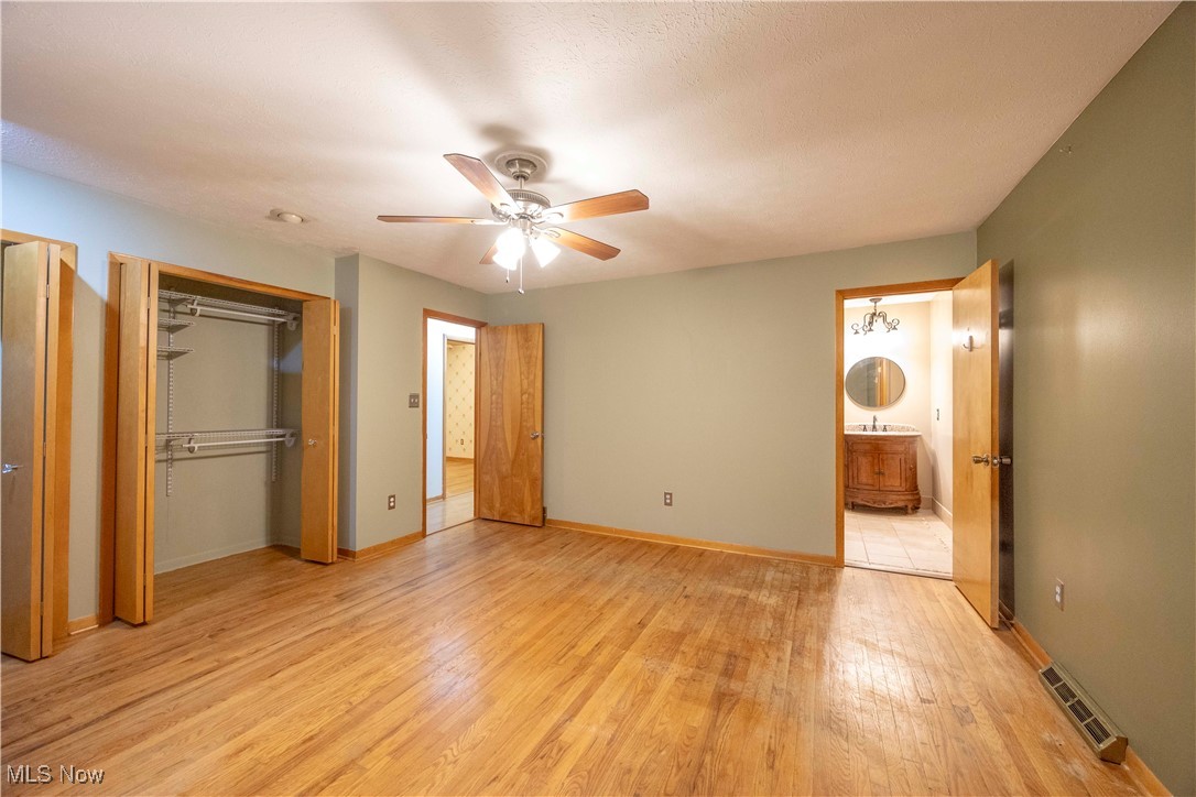 6536 Elmdale Road Cleveland, OH 44130 - Photo 16 of 34