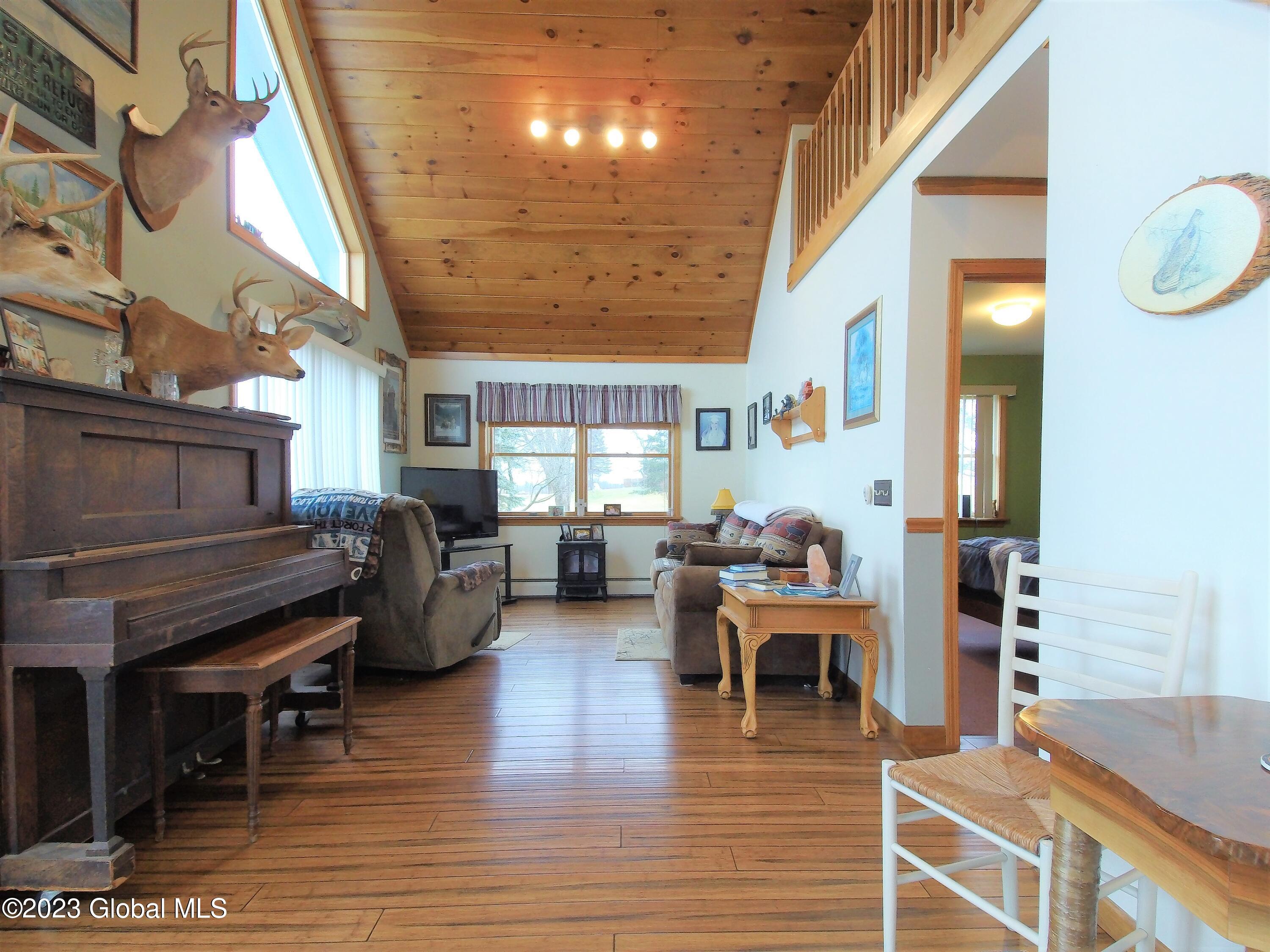 166 Hendee Road Kingsbury, NY 12839 - Photo 10 of 20 P00_0276