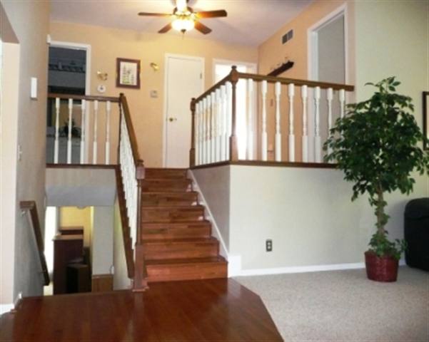 6513 North Post Oak Road Peoria, IL 61615 - Photo 3 of 15 Gallery Image 3