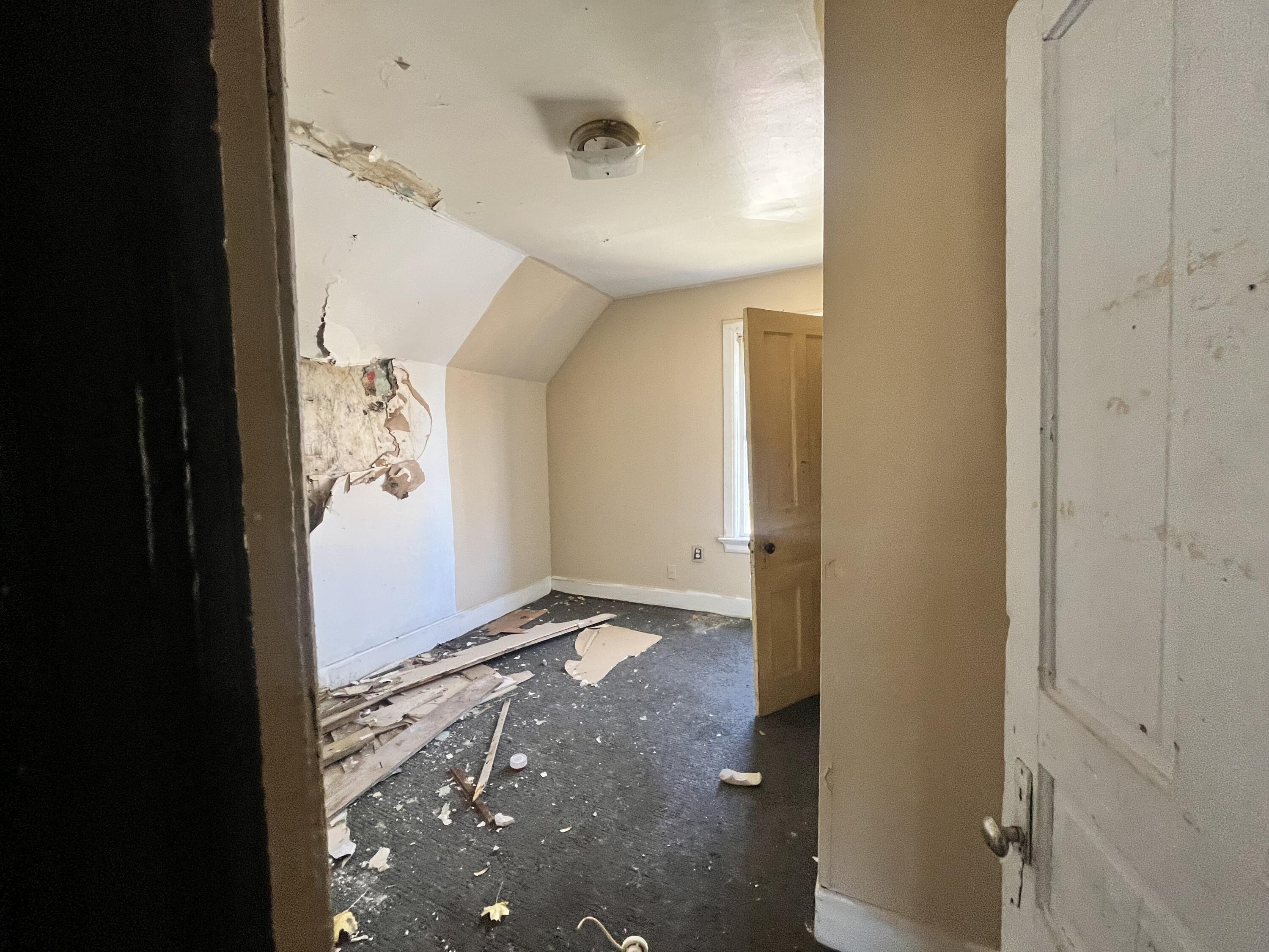 2832 North 14th Street Milwaukee, WI 53206 - Photo 11 of 12 photo nov 17 2023, 10 18 43 am