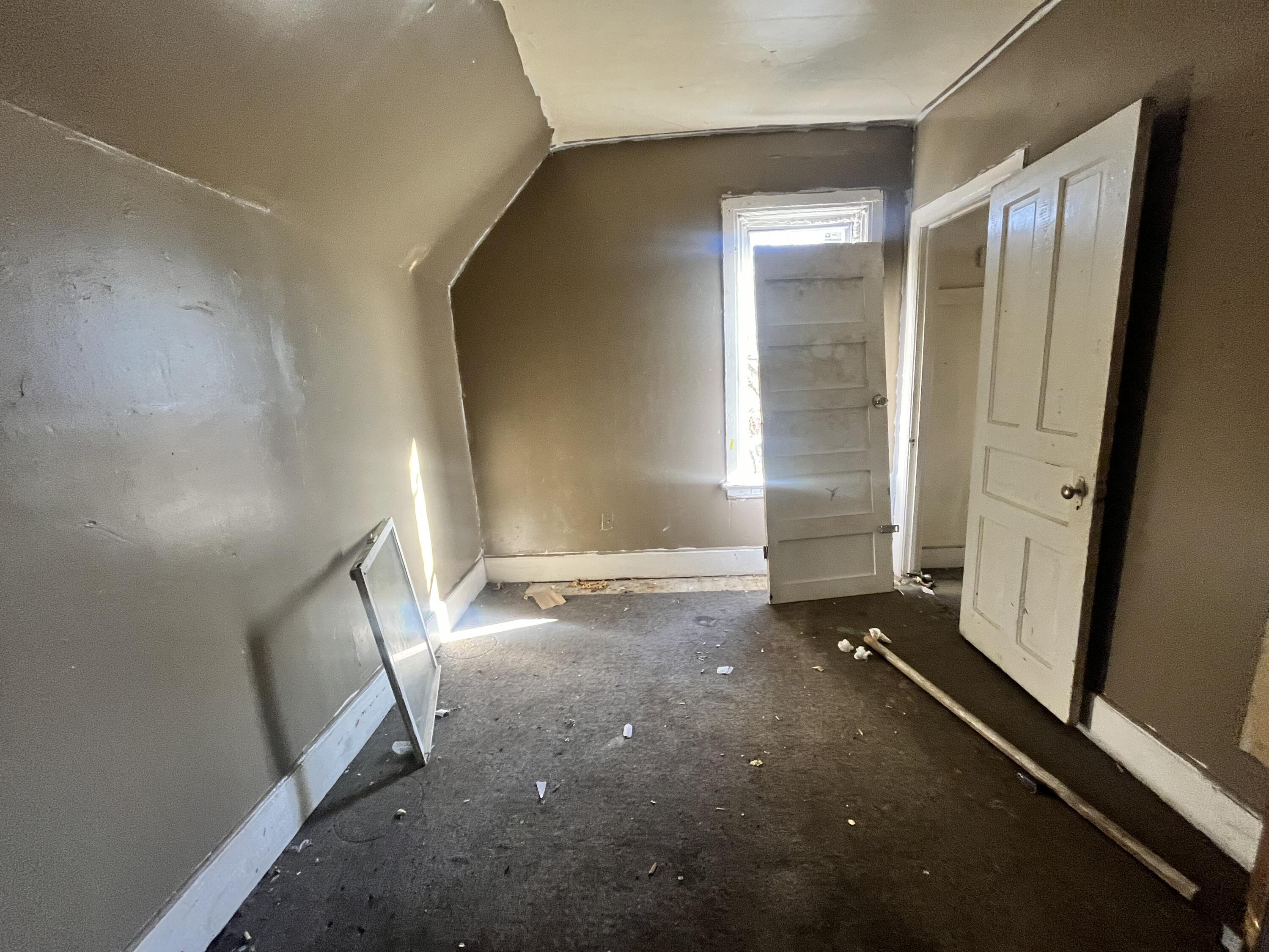 2832 North 14th Street Milwaukee, WI 53206 - Photo 7 of 12 photo nov 17 2023, 10 18 21 am