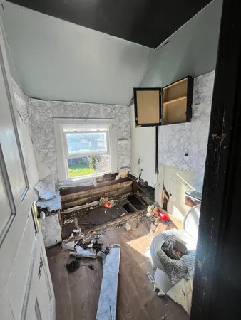 $1,000 | 2832 North 14th Street, Milwaukee, WI 53206