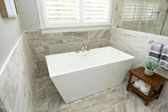 $975,000 | 2705 Peachleaf Street, Raleigh, NC 27614