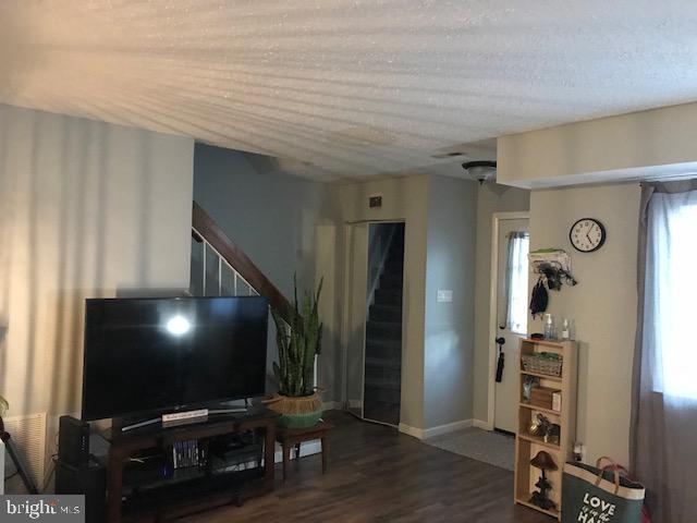 62 Georgetown Road Lindenwold, NJ 08021 - Photo 3 of 11