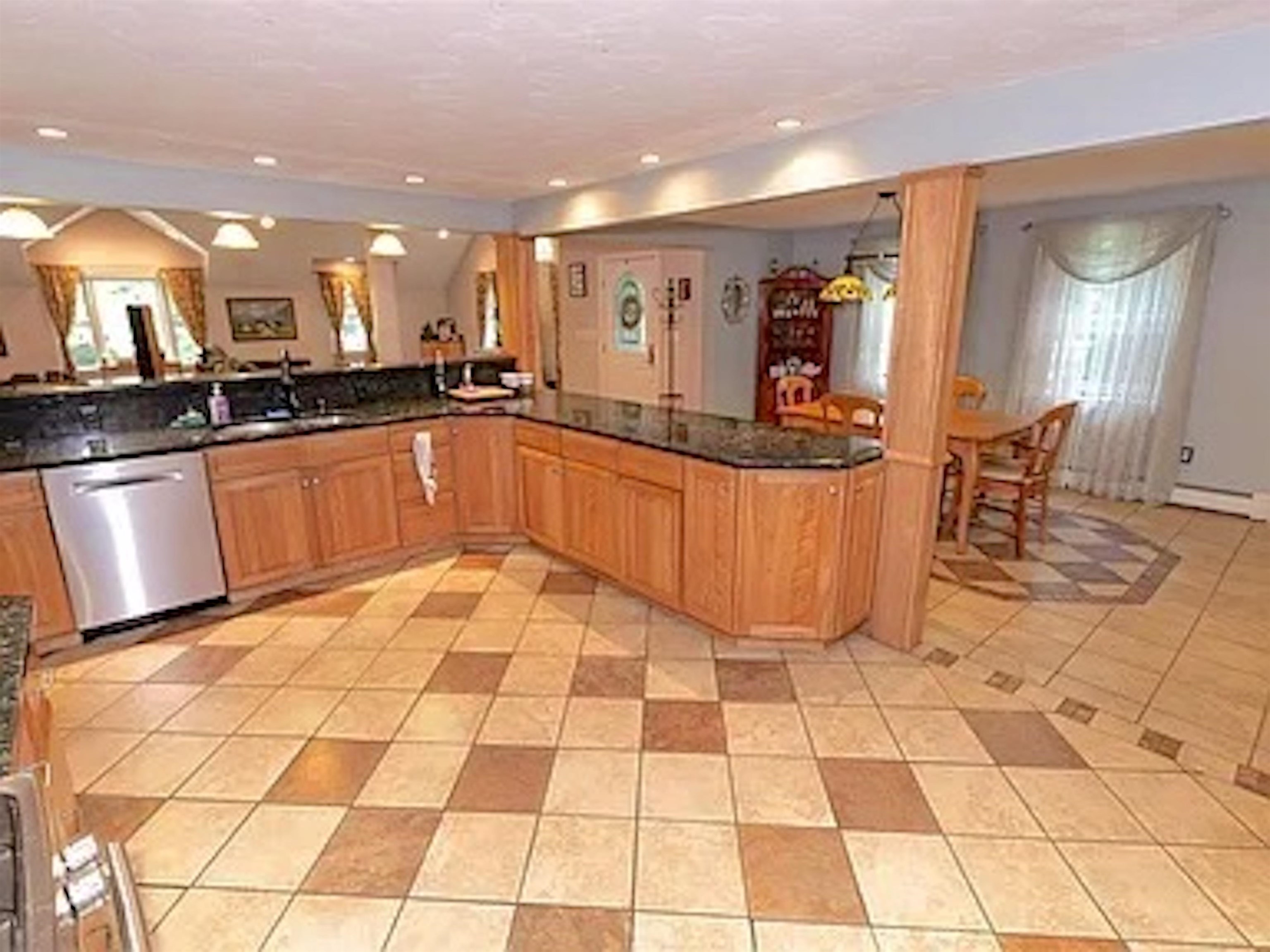 25 Hickory Road Hampstead, NH 03841 - Photo 7 of 23 Gallery Image 7