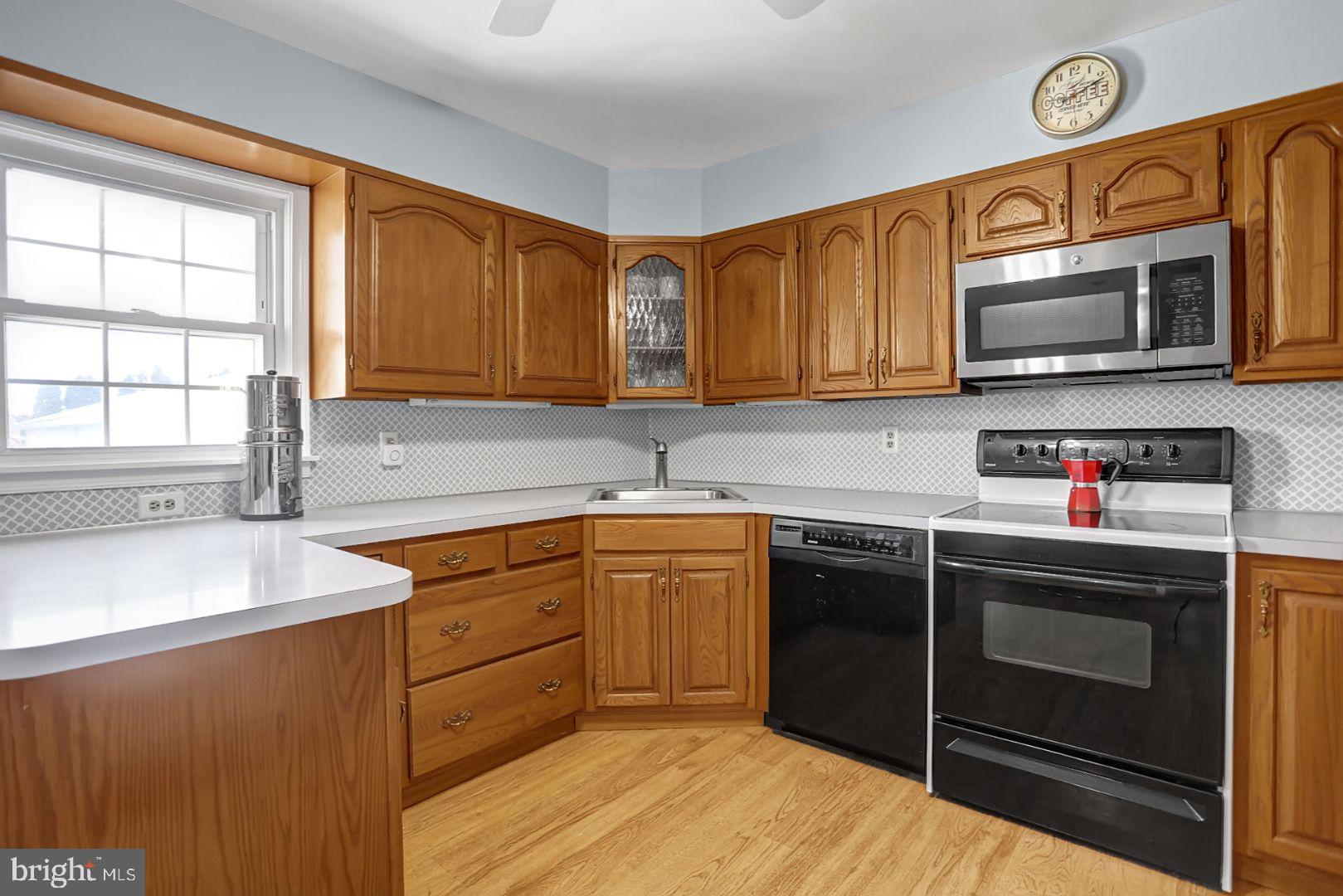 3003 Shillington Road Reading, PA 19608 - Photo 9 of 25 Gallery Image 9