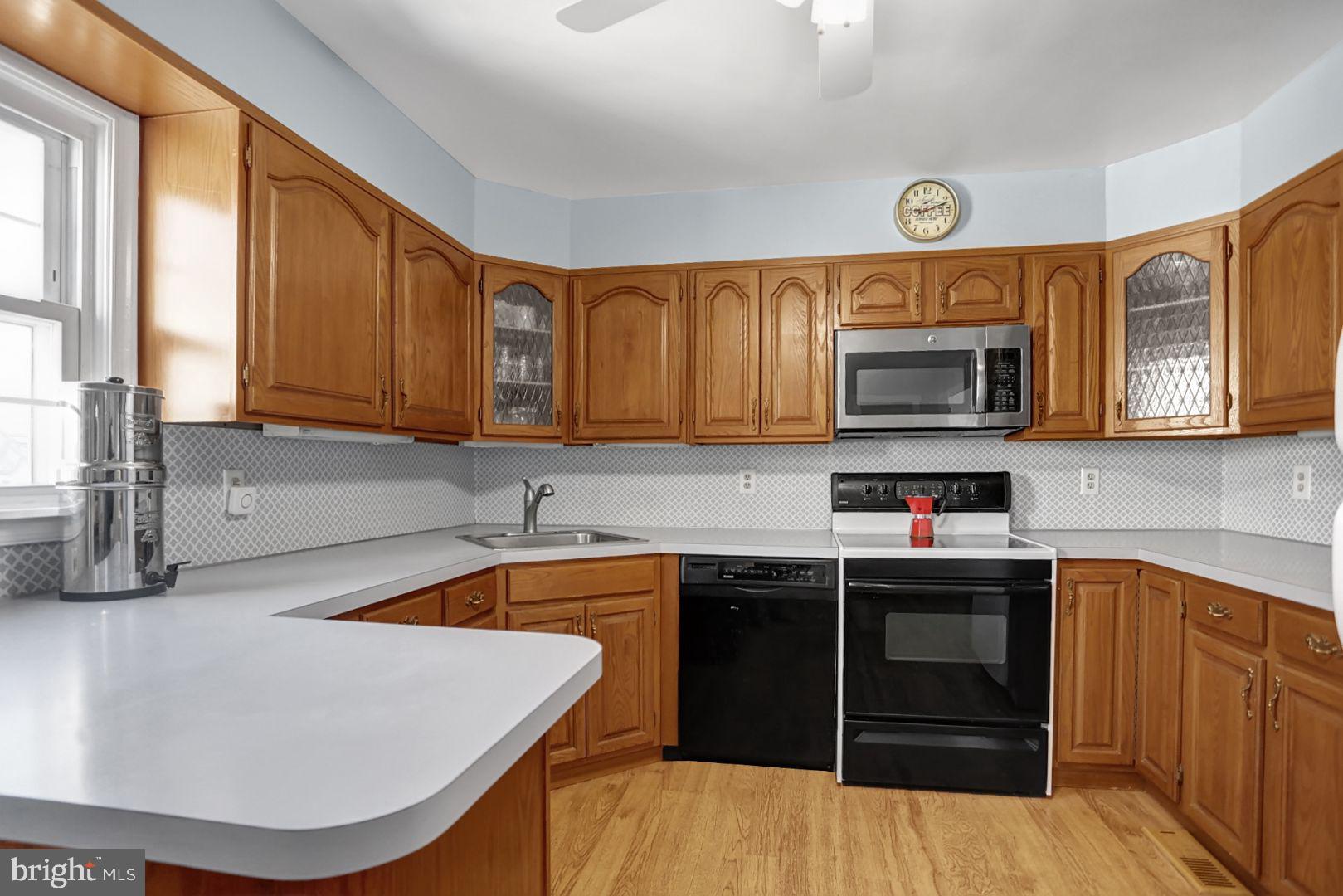 3003 Shillington Road Reading, PA 19608 - Photo 10 of 25 Gallery Image 10