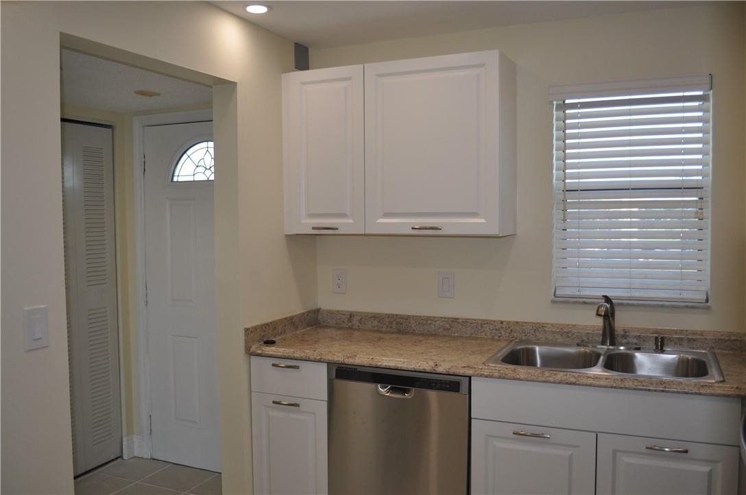 9355 Southwest 8th Street, Unit 302 Boca Raton, FL 33428 - Photo 2 of 21 Photo 2