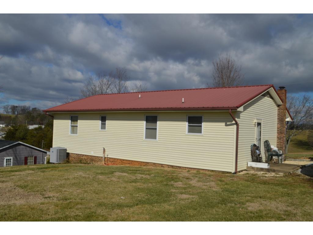 804 Wykle Road Greeneville, TN 37743 - Photo 11 of 11 Nice level yard in back