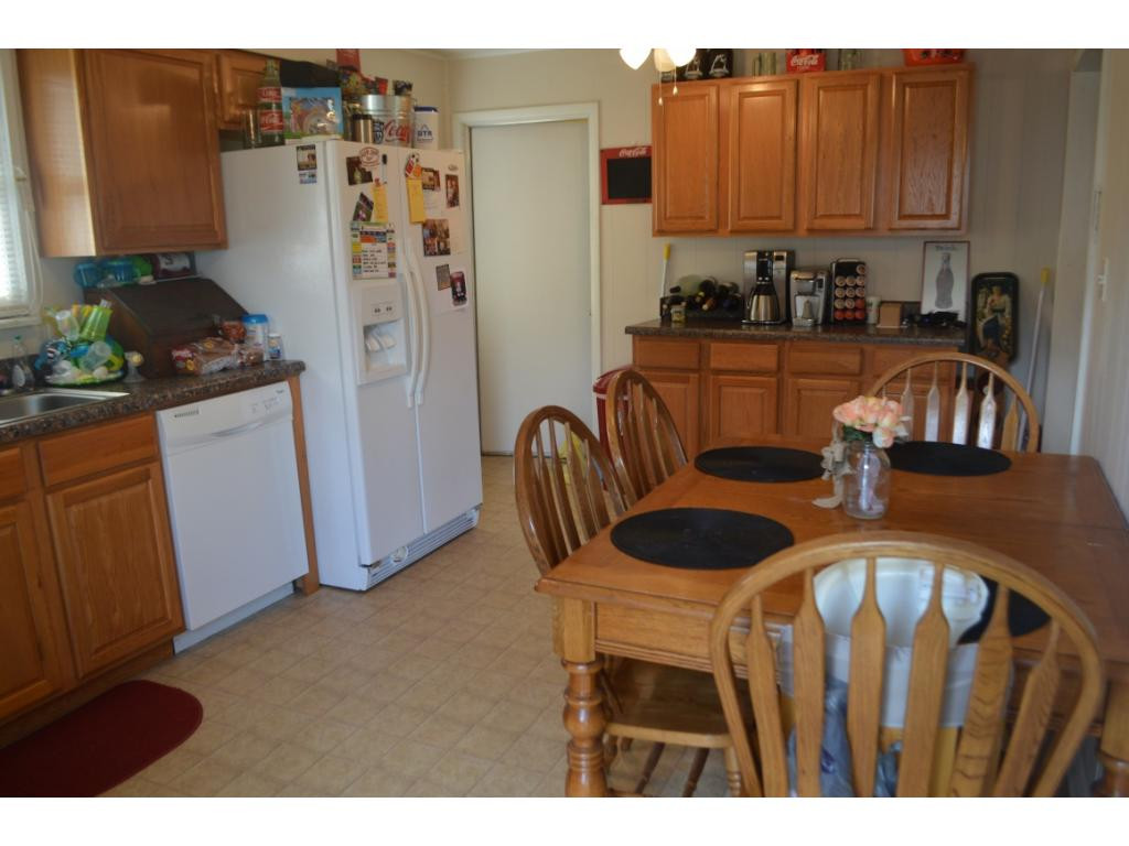 804 Wykle Road Greeneville, TN 37743 - Photo 5 of 11 Comes with appliances