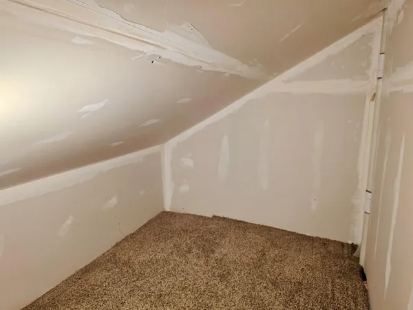 $147,500 | 704 Carver Street North, Winthrop, MN 55396
