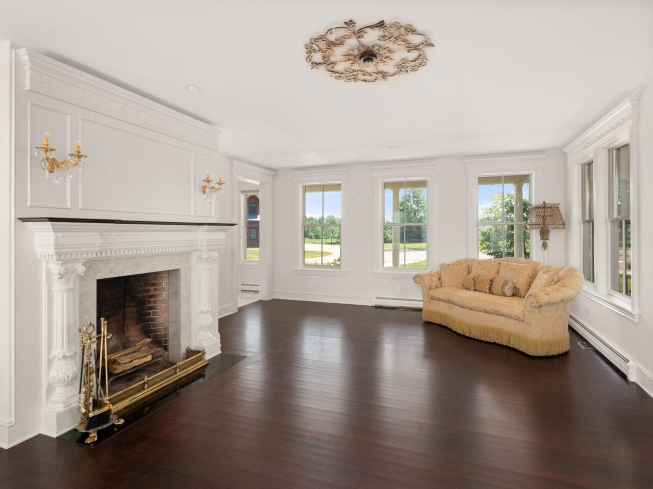 139 Monarch Road Shelburne, VT 05482 - Photo 4 of 40