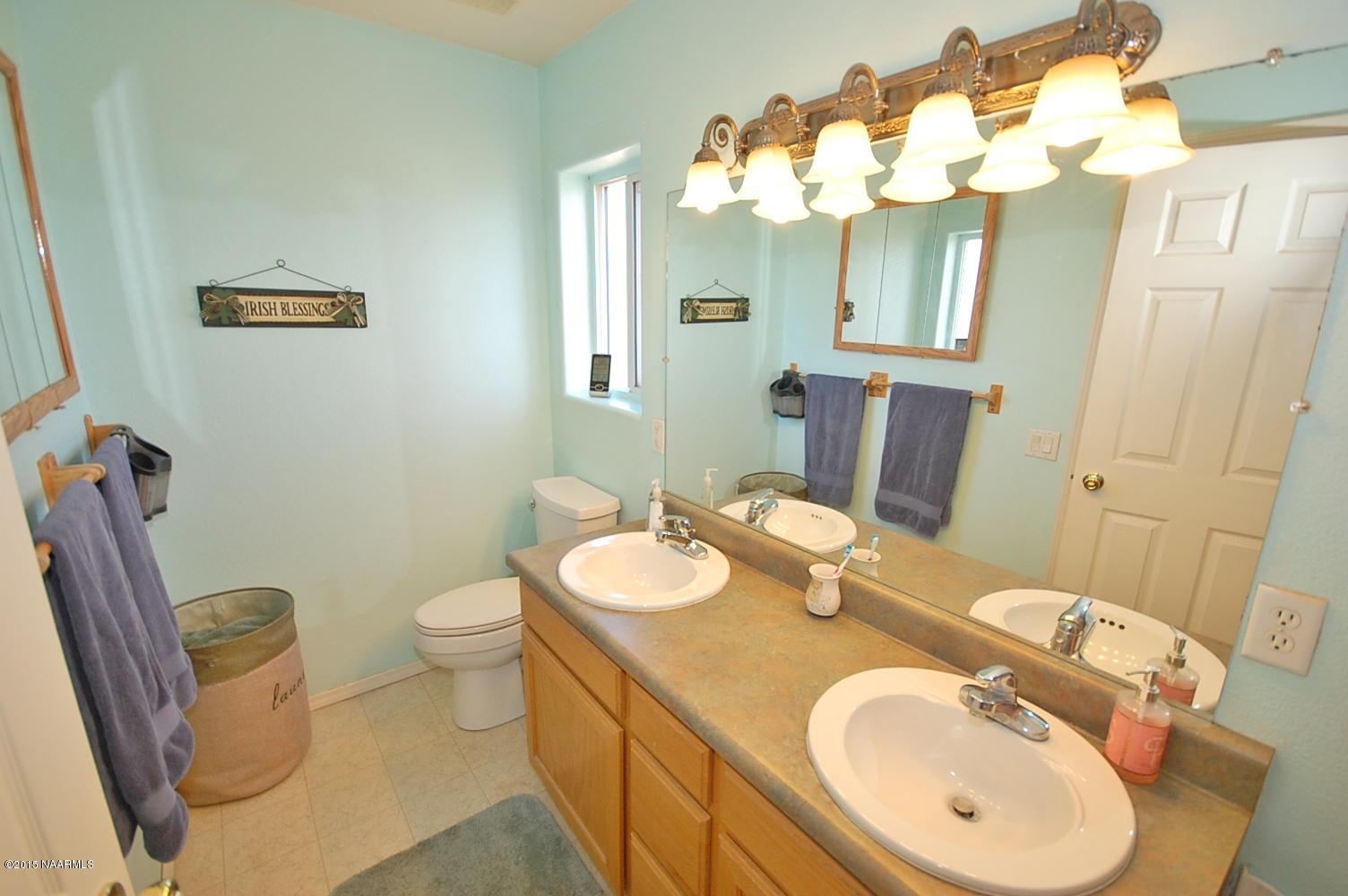 7715 Silver Saddle Road Flagstaff, AZ 86004 - Photo 13 of 23 master bath 2.JPG