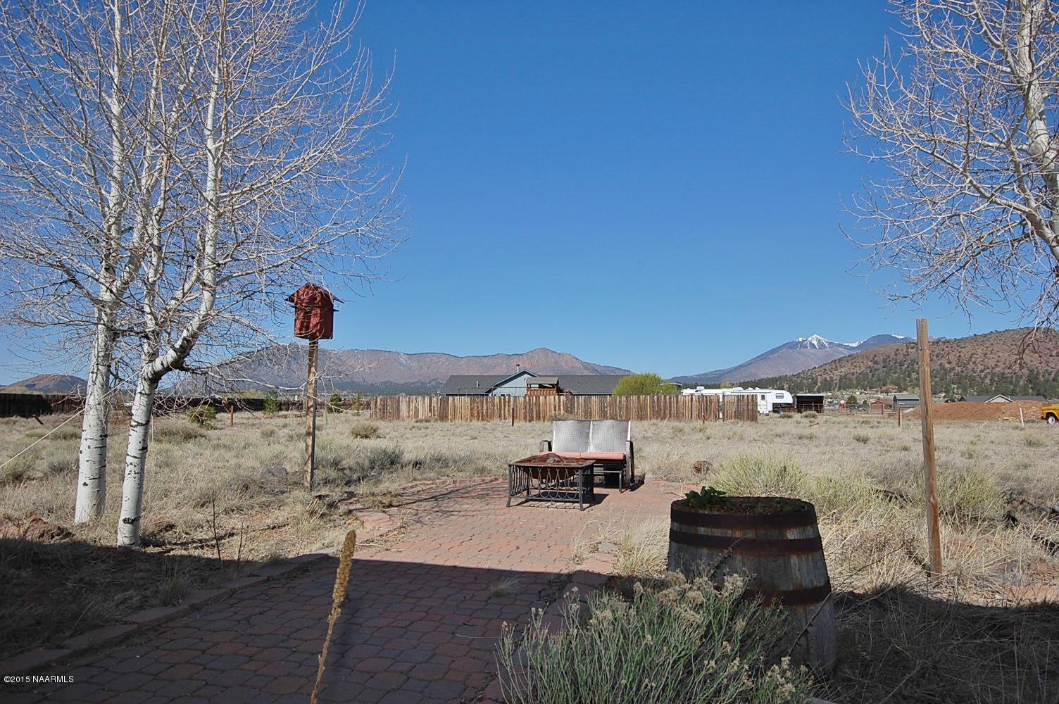 7715 Silver Saddle Road Flagstaff, AZ 86004 - Photo 19 of 23 patio view.JPG