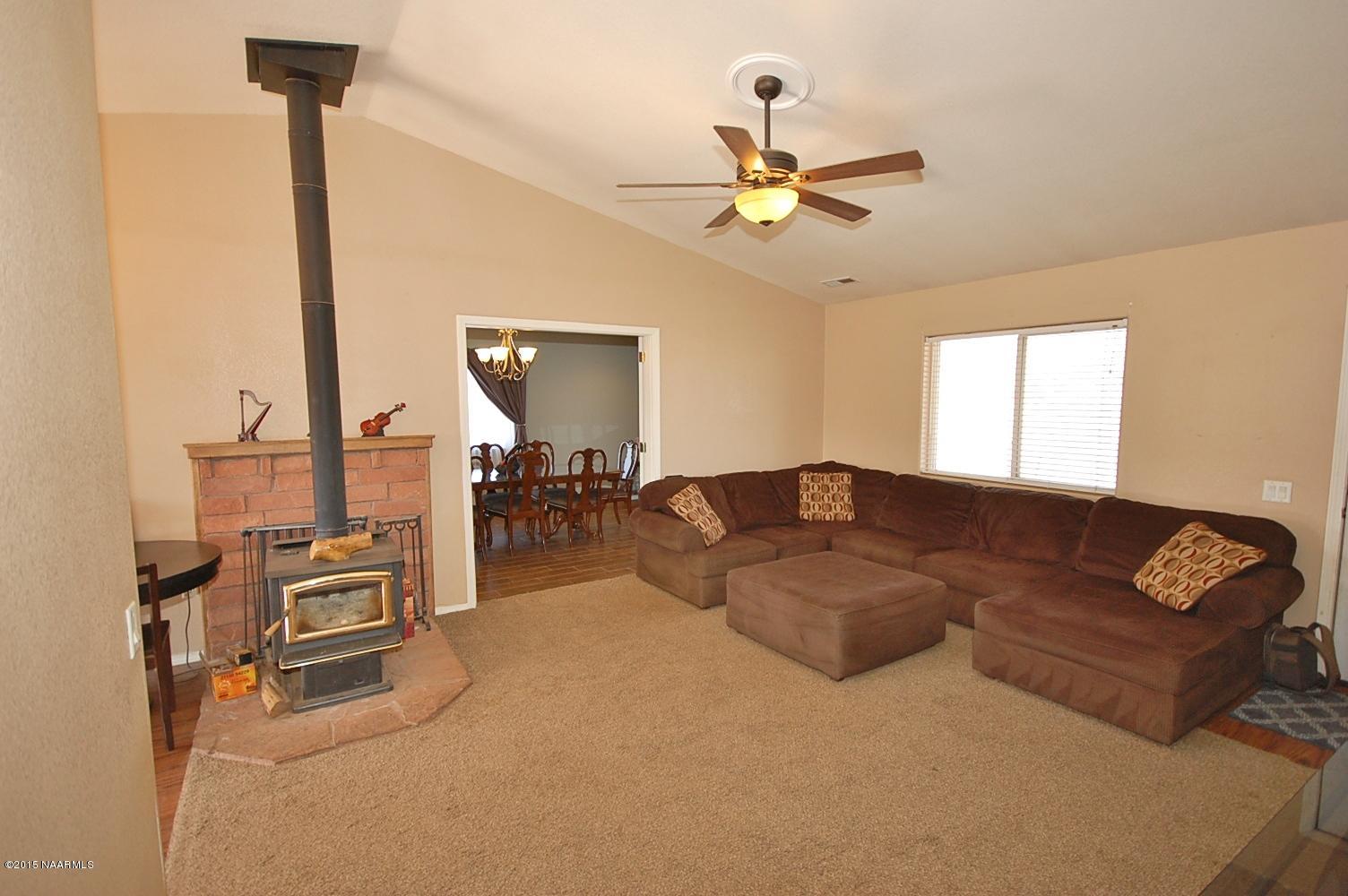 7715 Silver Saddle Road Flagstaff, AZ 86004 - Photo 5 of 23 living room 3.JPG