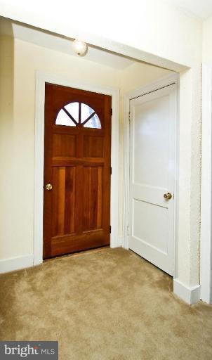 7810 Brooklyn Bridge Road Laurel, MD 20707 - Photo 3 of 20 Entrance / Foyer