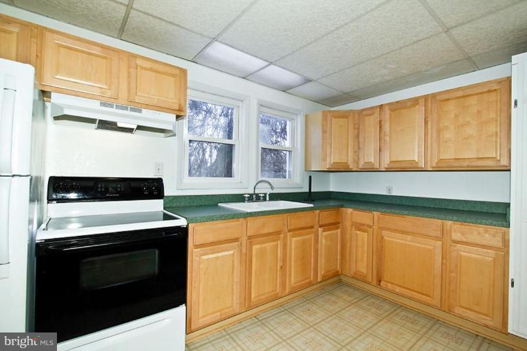 7810 Brooklyn Bridge Road Laurel, MD 20707 - Photo 9 of 20 Kitchen #2