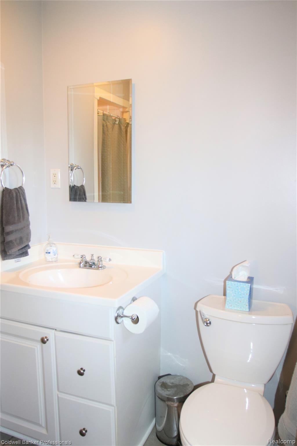 3204 West Britton Road Perry, MI 48872 - Photo 21 of 28 20 3204 Bathroom.jpg