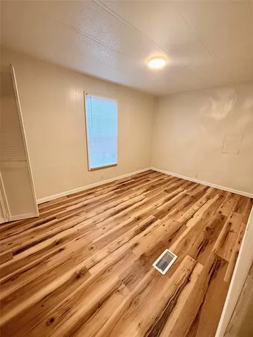 $1,600 | 923 Guadalupe River Drive, Granbury, TX 76048