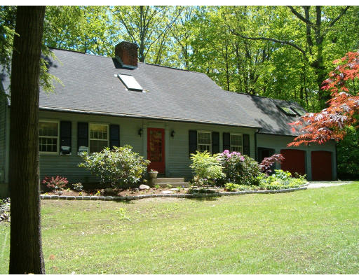 135 Red Gate Lane Amherst, MA 01002 - Photo 1 of 15 a front view of house with yard