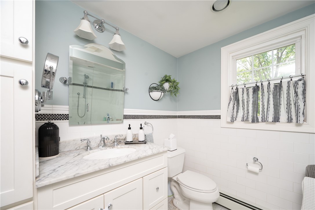 101 Ausdale Road Cranston, RI 02910 - Photo 18 of 46