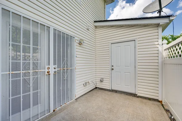 $298,000 | 121 Shadow Glen Drive, Nashville, TN 37211