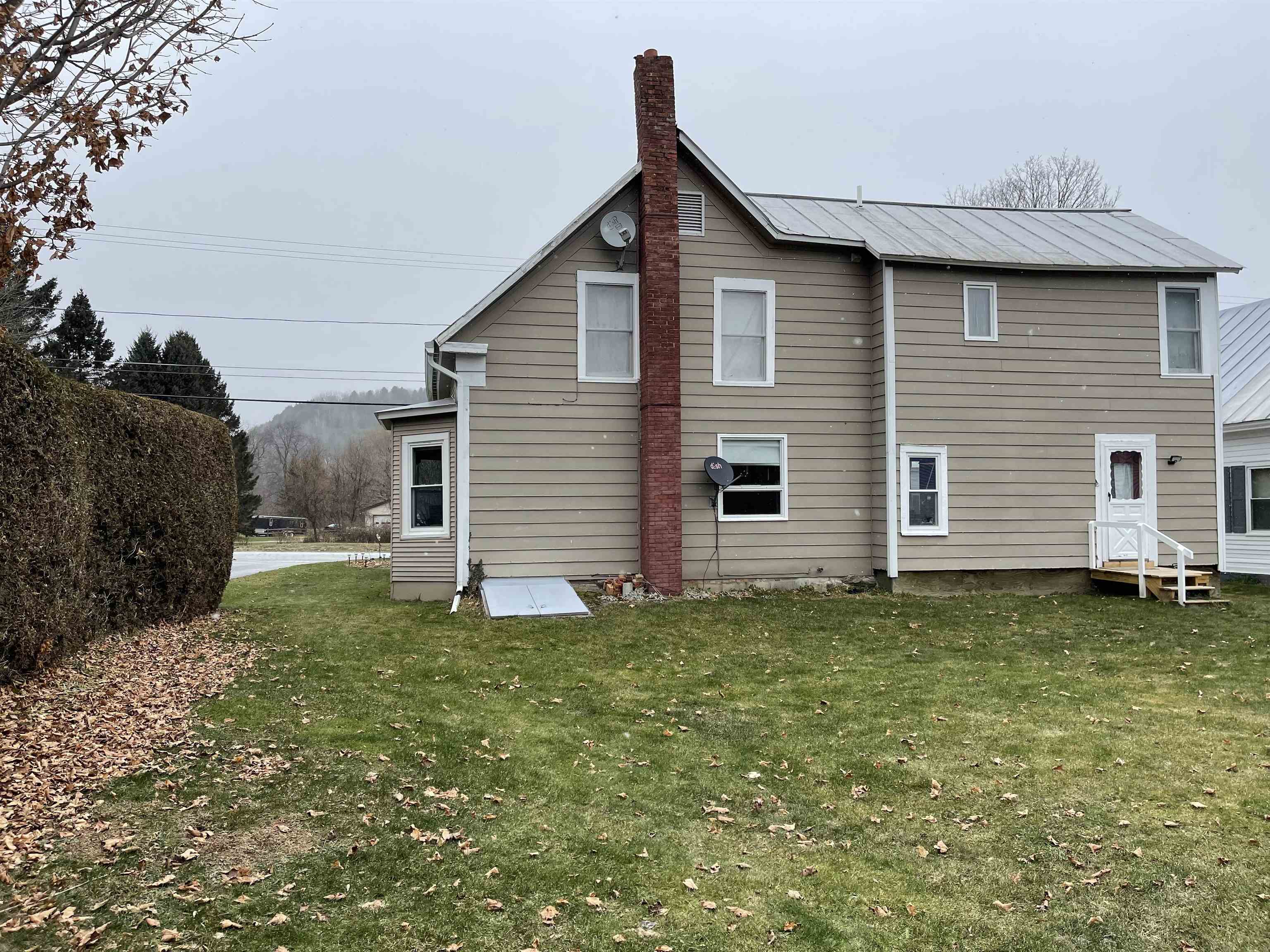 13 Maple Avenue Chelsea, VT 05038 - Photo 27 of 31