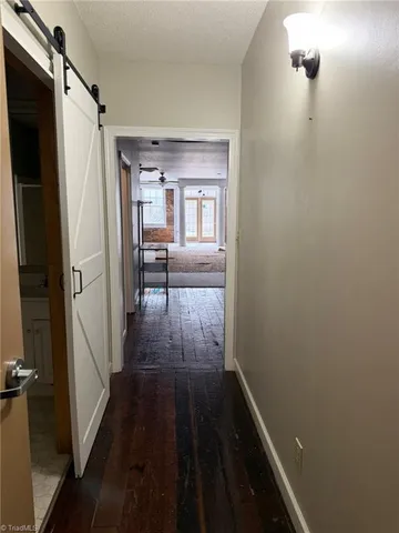 $995 | 105 West Main Street, Elkin, NC 28621