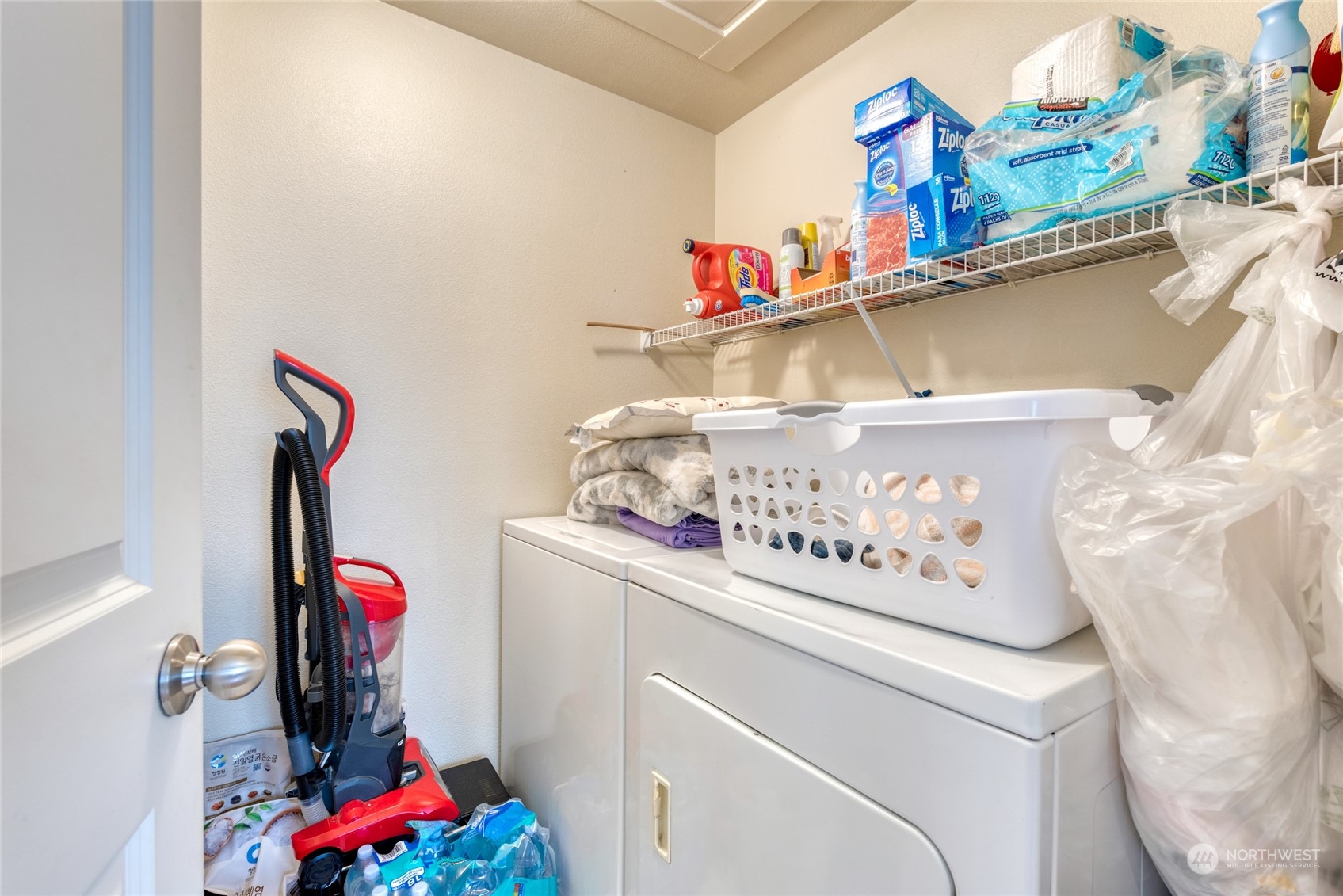 4700 Talbot Road South, Unit 400G Renton, WA 98055 - Photo 20 of 20 a utility room with dryer and washer