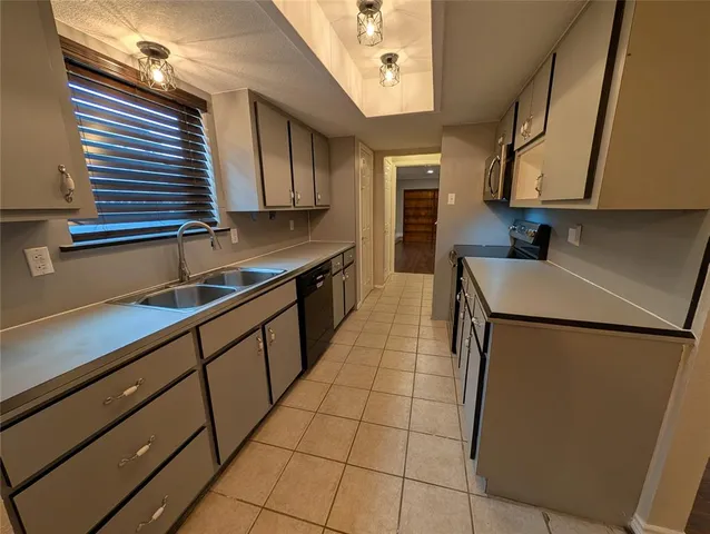 $2,199 | 1609 Crockett Street, Garland, TX 75042