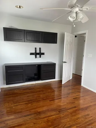 $3,700 | 7 Motor Lane, Old Bethpage, NY 11804