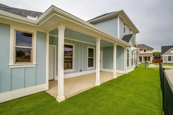 $3,850 | 300 Red Bird Ridge, Granbury, TX 76049