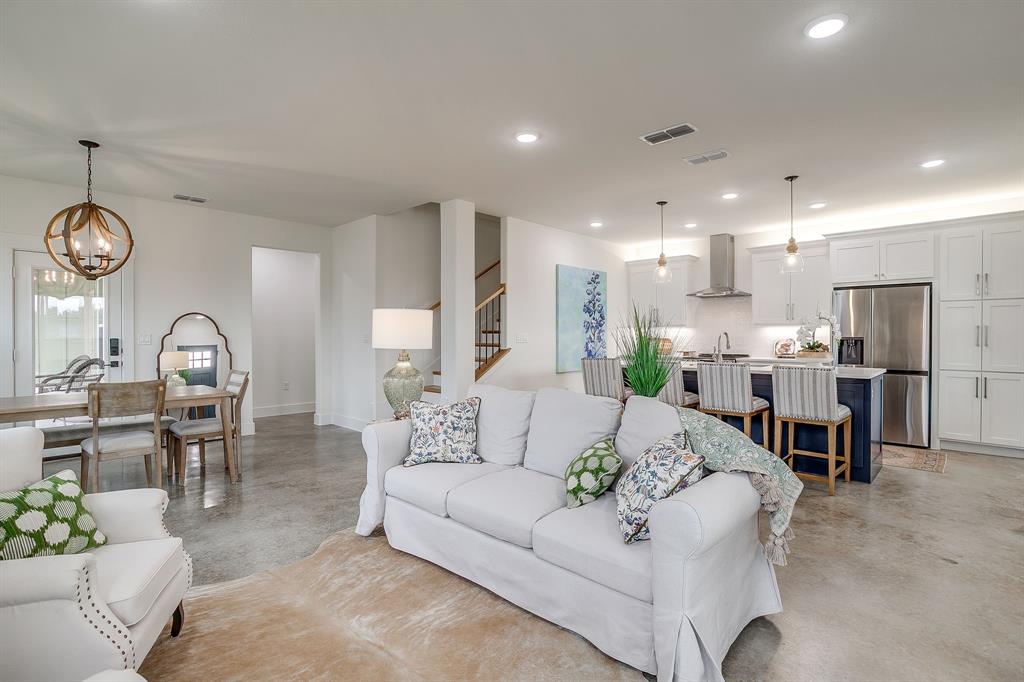 300 Red Bird Ridge Granbury, TX 76049 - Photo 4 of 27