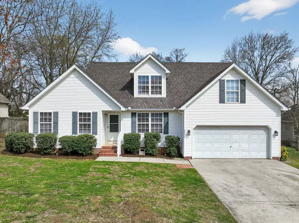 $415,000 | 2212 Spartan Court, Murfreesboro, TN 37128