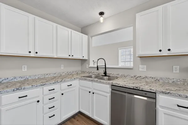 $415,000 | 2212 Spartan Court, Murfreesboro, TN 37128