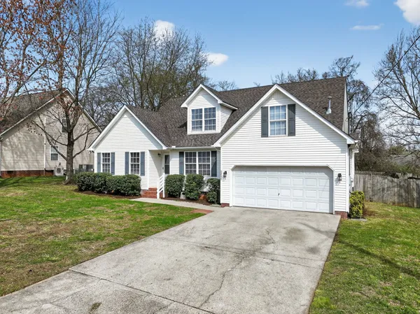 $415,000 | 2212 Spartan Court, Murfreesboro, TN 37128