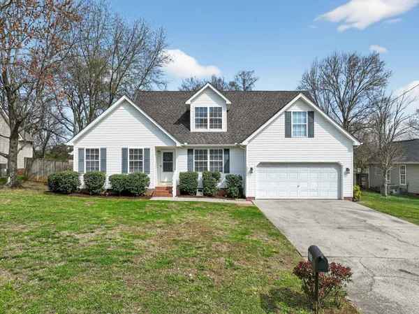 $415,000 | 2212 Spartan Court, Murfreesboro, TN 37128