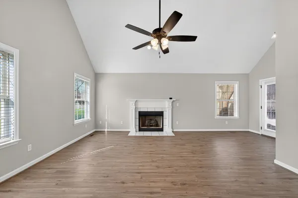 $415,000 | 2212 Spartan Court, Murfreesboro, TN 37128